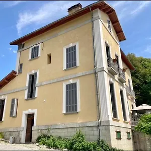 Dans Joli Village D’annot Annot